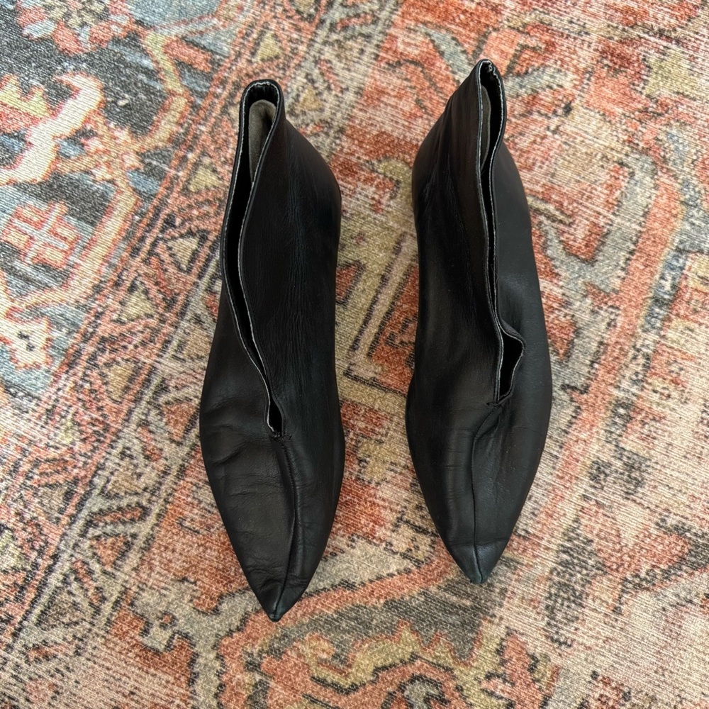 ZARA black pointy toe boots 39